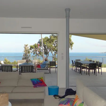 Unique ! Plain-pied Vue Exceptionnelle Golfe St Tropez A 200 M De La Villa *