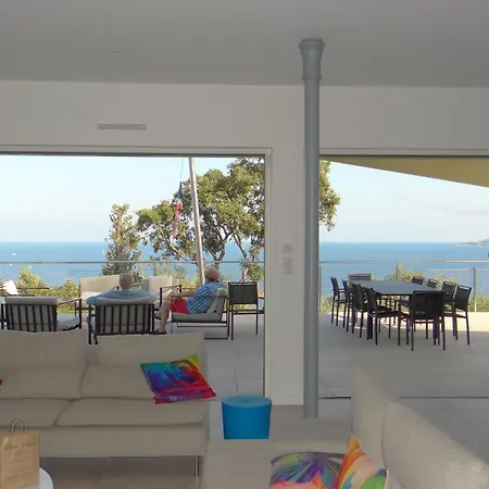 Unique ! Plain-pied Vue Exceptionnelle Golfe St Tropez A 200 M De La Villa *